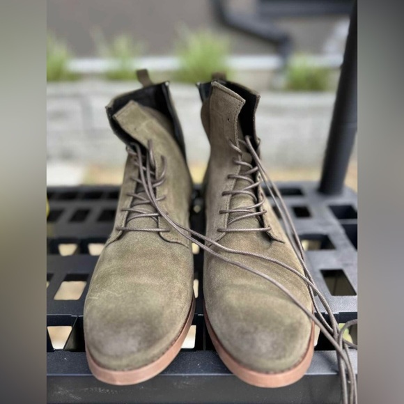 ALDO // Sz 10.5 // BN - Picture 5 of 6